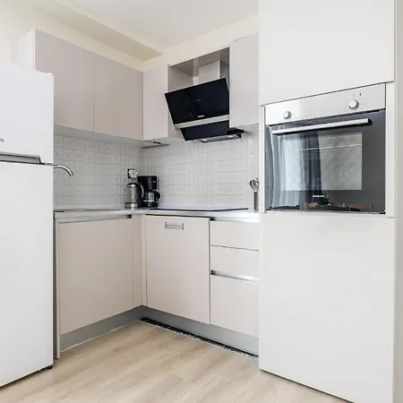 Chic Modern And Spacious Flat In Umraniye Стамбул