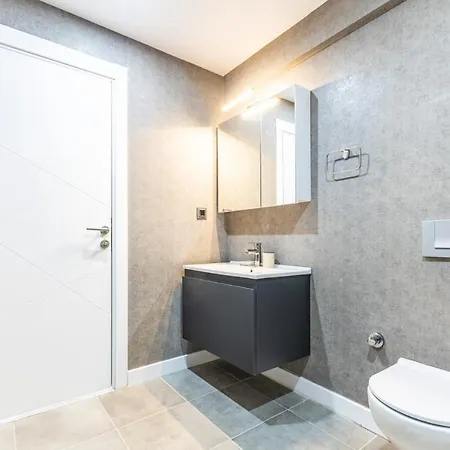Chic Modern And Spacious Flat In Umraniye İstanbul